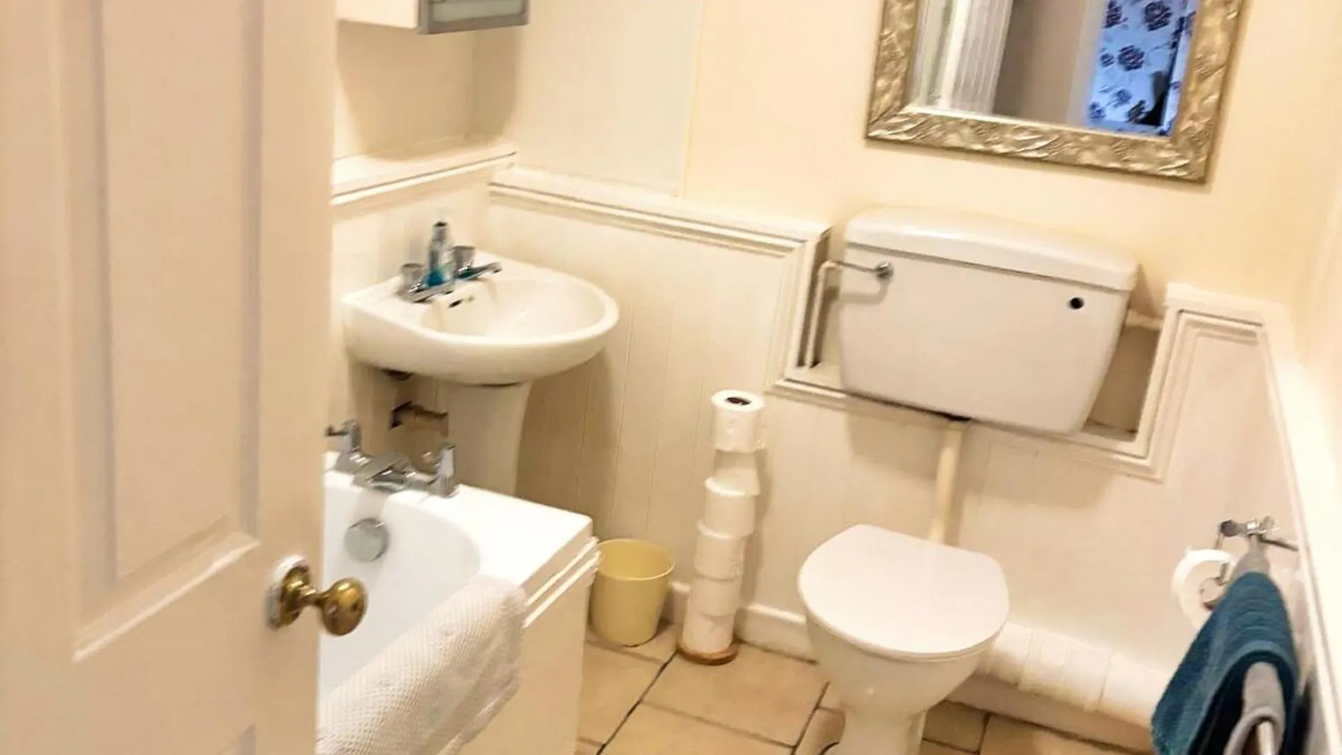Large Balcony Apartment - Town & Races -2 Dbl Beds Doncaster 0*,  United Kingdom